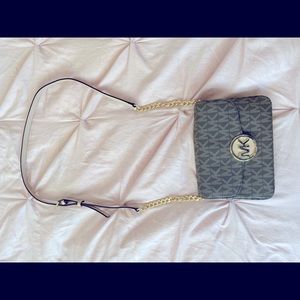 Michael Kors Purse! Never Worn!